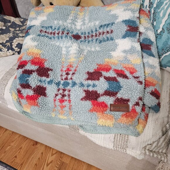 Pendleton Sherpa Fleece Blanket Twin - Picture 3 of 7